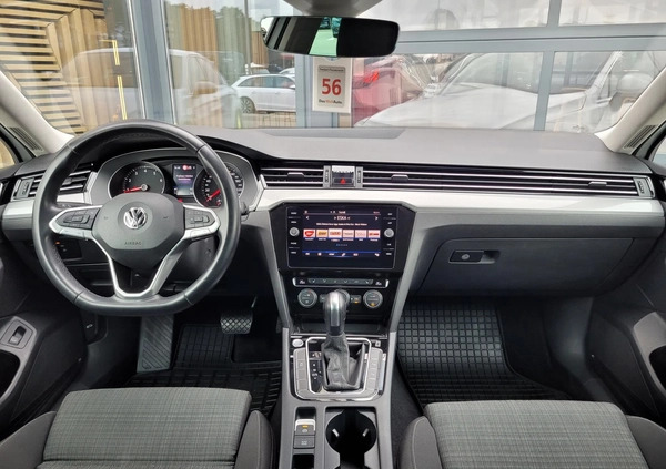 Volkswagen Passat cena 99900 przebieg: 126930, rok produkcji 2019 z Ełk małe 254